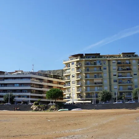 Lullymia Crotone